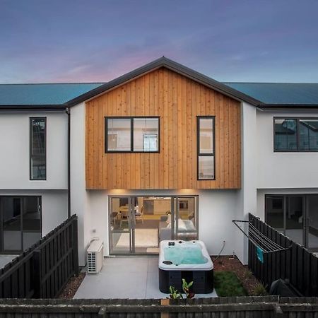 Stylish Townhouse With Hot Tub Lejlighed Christchurch Eksteriør billede