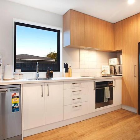 Stylish Townhouse With Hot Tub Lejlighed Christchurch Eksteriør billede