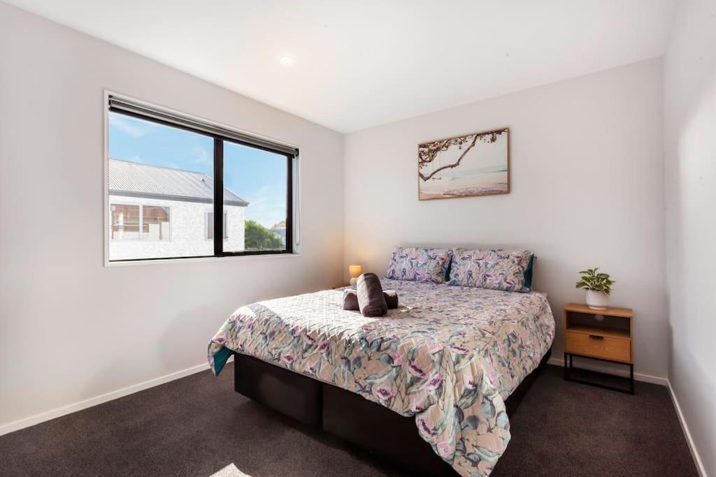 Stylish Townhouse With Hot Tub Lejlighed Christchurch Eksteriør billede